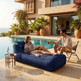 Pouf transat bleu marine bord de piscine